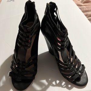 Betsy Johnson Bonito Black Size 6.5